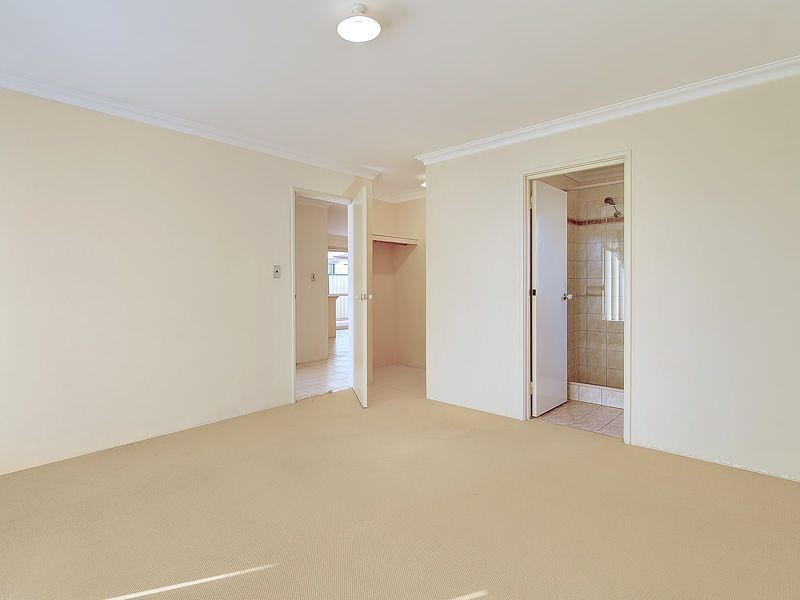 3 Village Lane, Success WA 6164