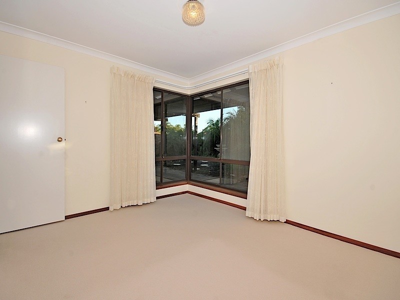 16A Fifth Avenue, Rossmoyne WA 6148