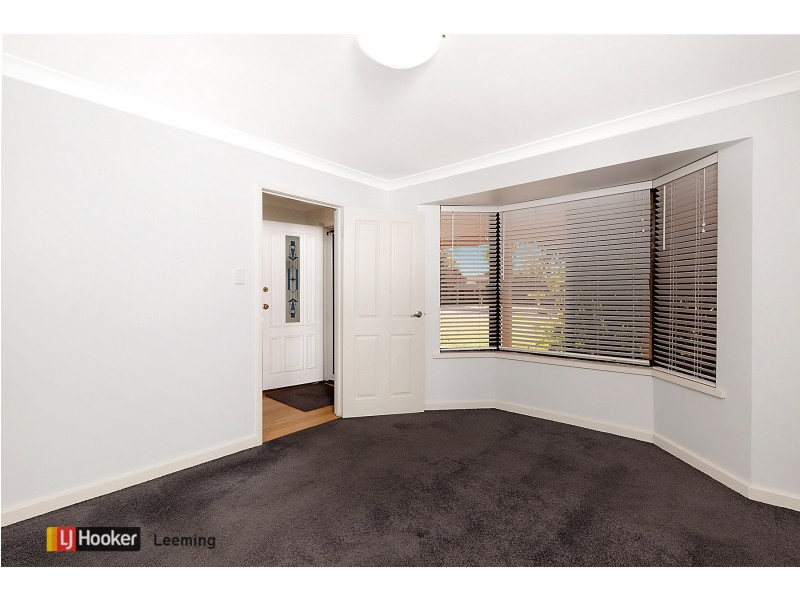 7 Howlett Place, Leeming WA 6149