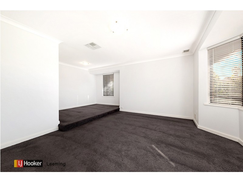 7 Howlett Place, Leeming WA 6149