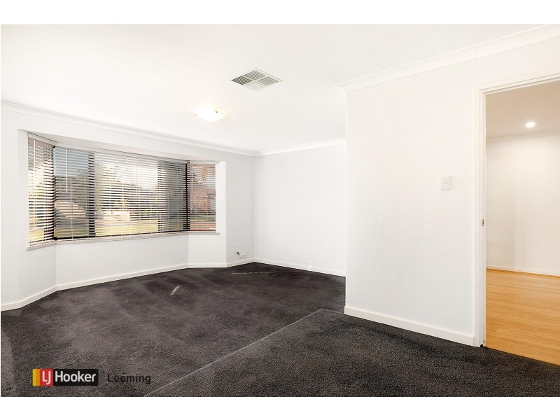 7 Howlett Place, Leeming WA 6149