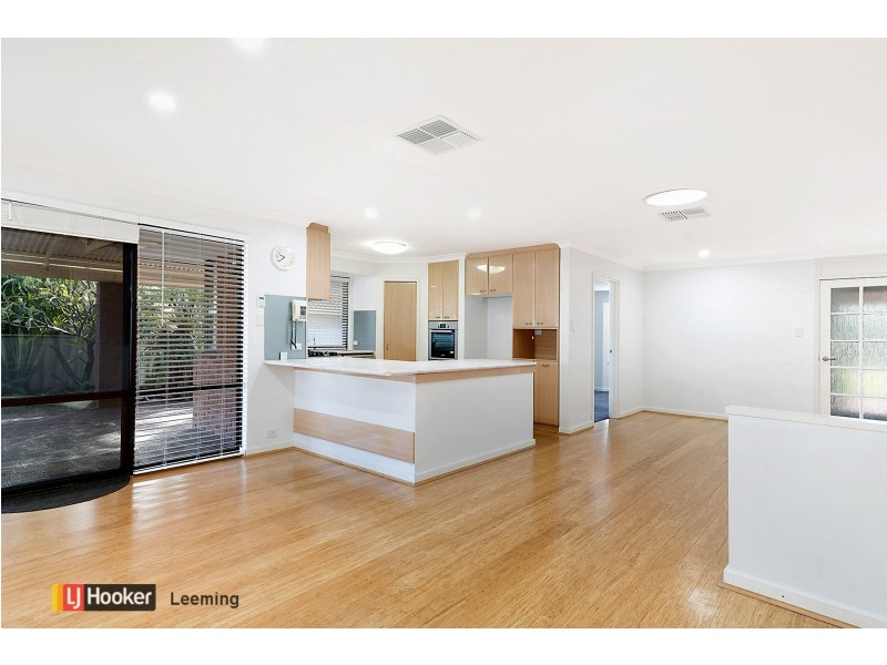 7 Howlett Place, Leeming WA 6149