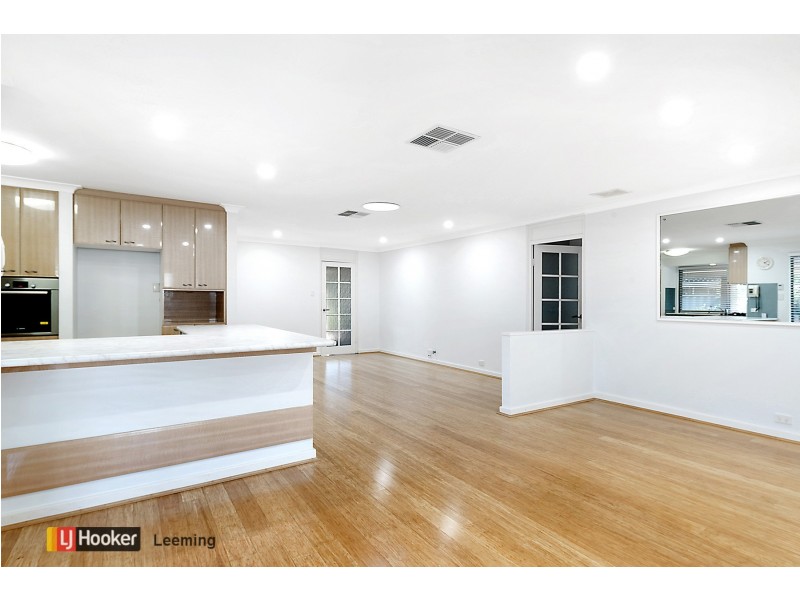 7 Howlett Place, Leeming WA 6149