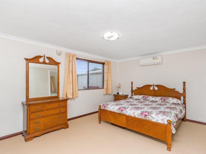 2 Blain Court, Leeming WA 6149