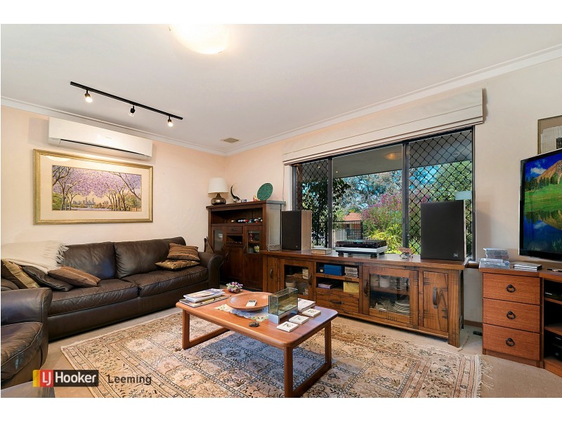 3 Rae Place, Leeming WA 6149