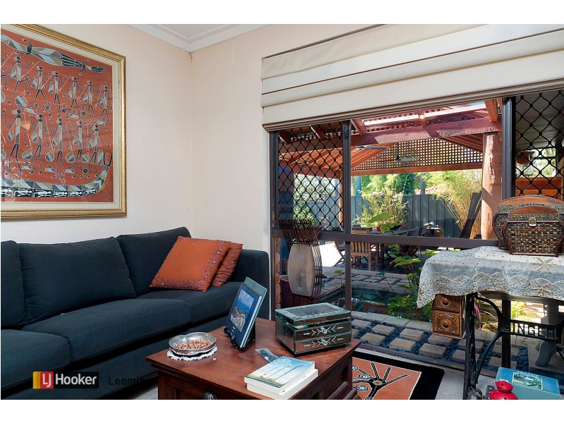 3 Rae Place, Leeming WA 6149