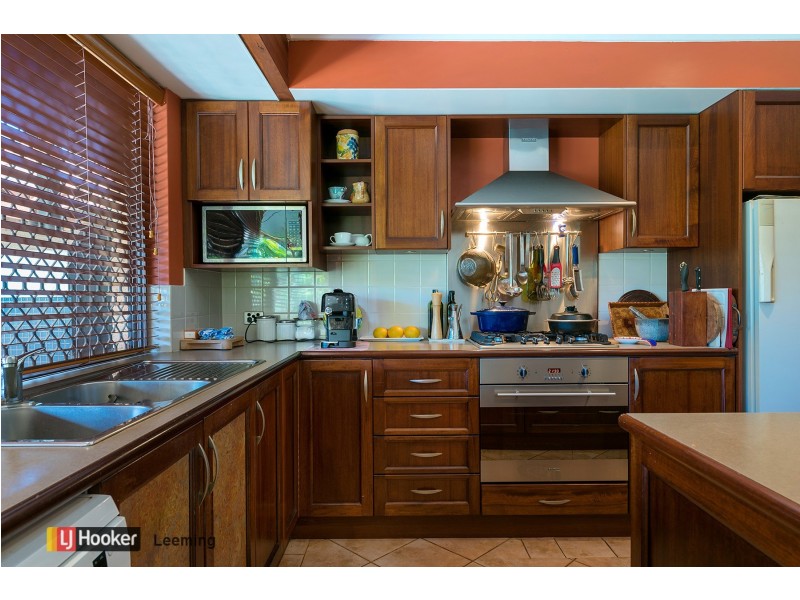 3 Rae Place, Leeming WA 6149