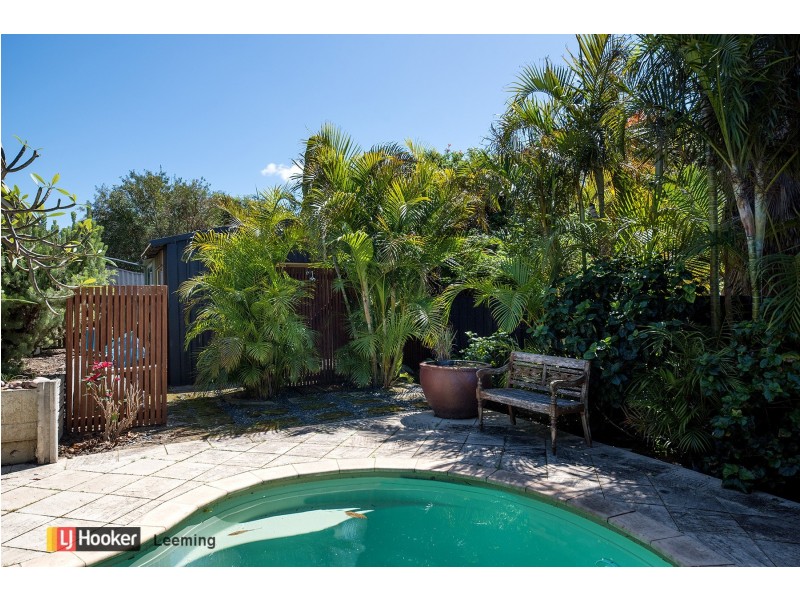 3 Rae Place, Leeming WA 6149