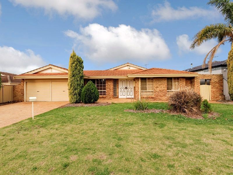 89 Bolderwood Drive, South Lake WA 6164