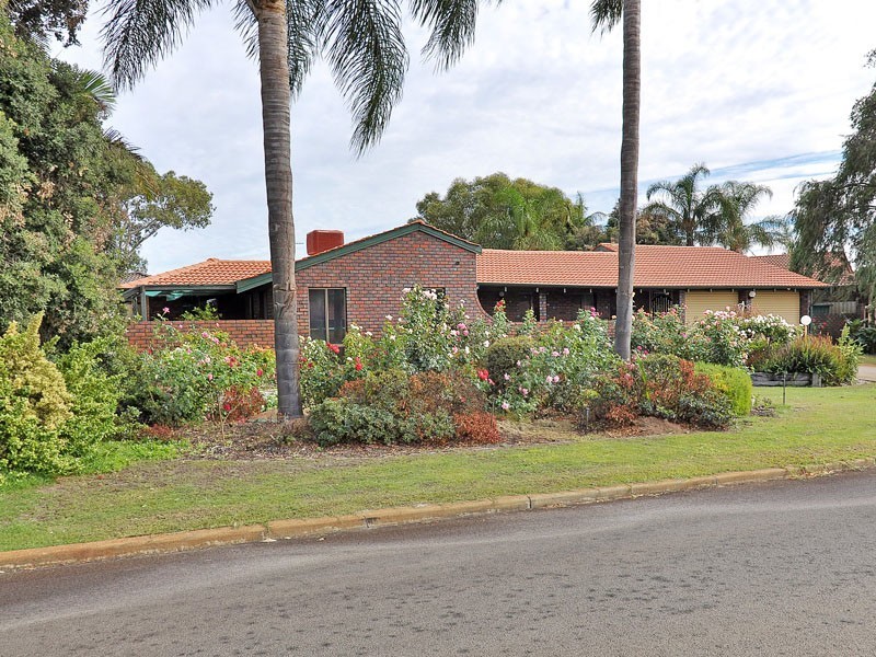 38 Nicholls Crescent, Bull Creek WA 6149