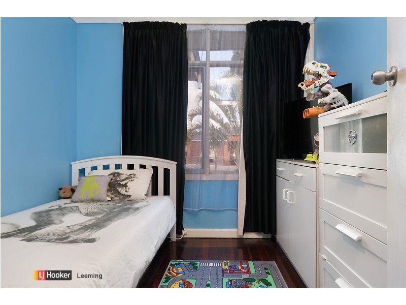 14 Peter Street, Kelmscott WA 6111