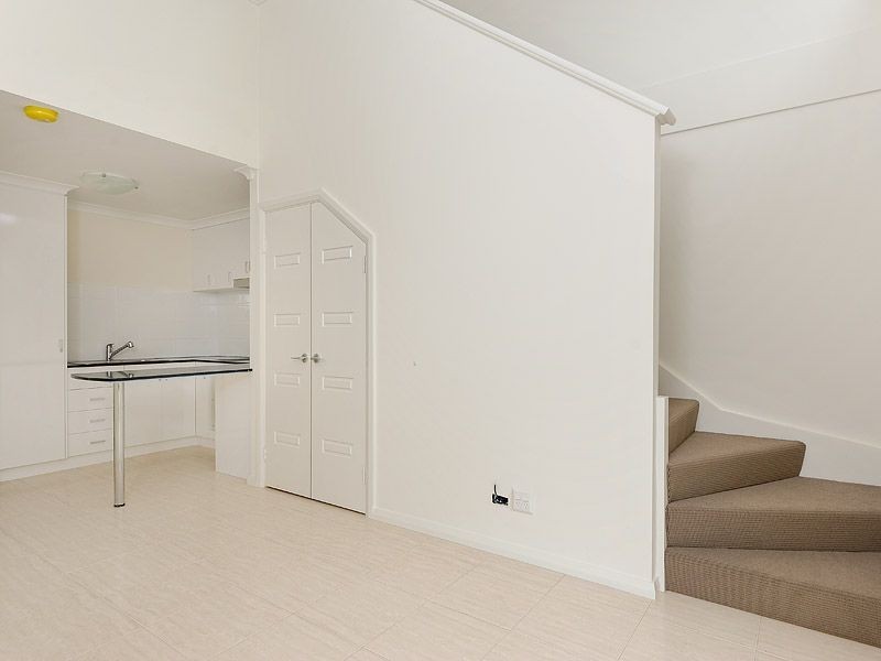 5/25 Southwell Crescent, Hamilton Hill WA 6163