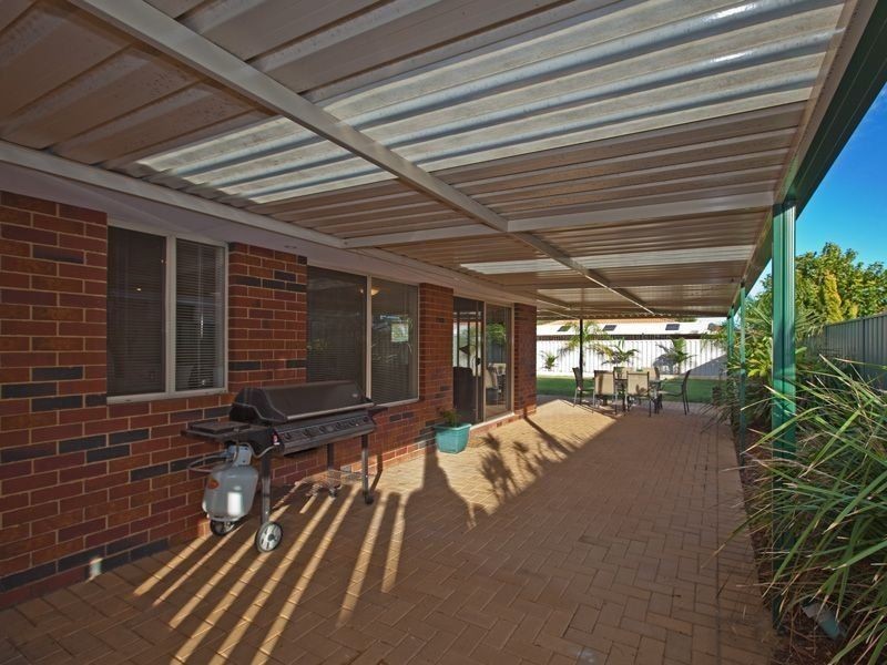 18 Folland Parade, Atwell WA 6164