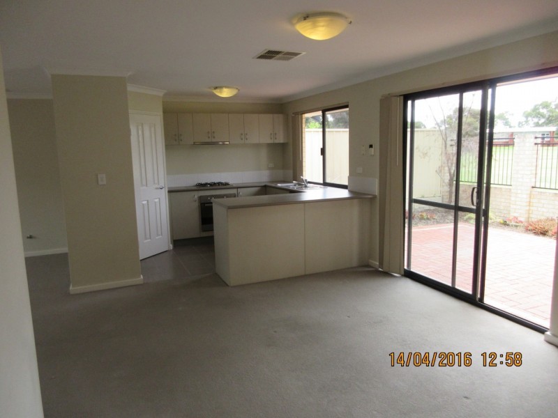 4/103 Leach Highway, Wilson WA 6107