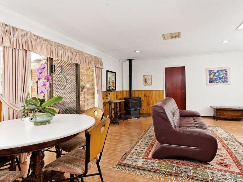 48 Earnshaw Loop, Leeming WA 6149