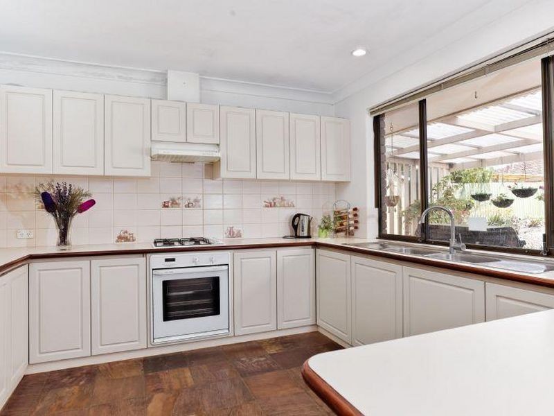 48 Earnshaw Loop, Leeming WA 6149