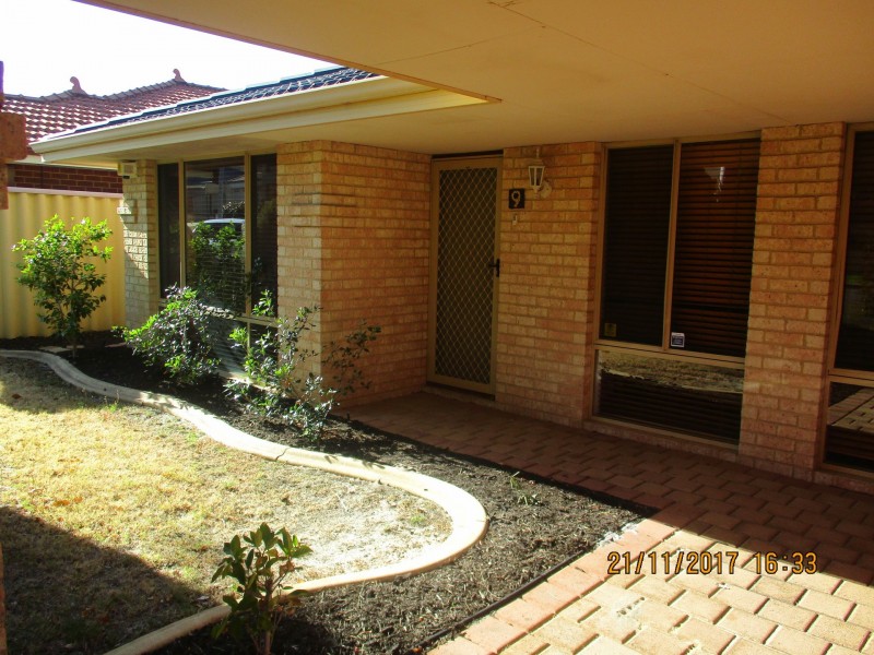 9 Brooke Gardens, Bateman WA 6150