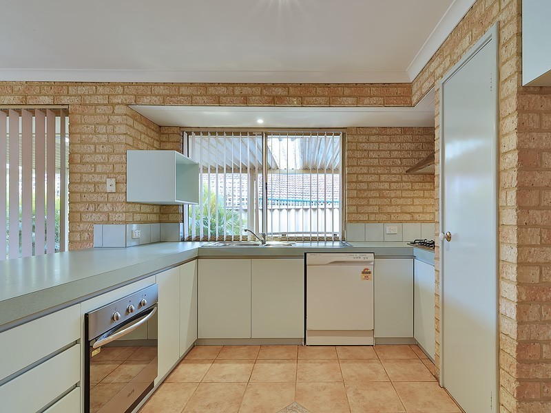 9 Brooke Gardens, Bateman WA 6150