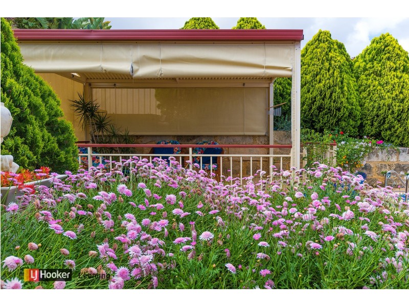 10 Beckley Circle, Leeming WA 6149