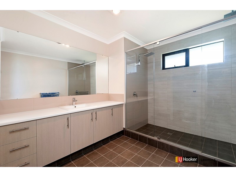 69 Villatella Gardens, Piara Waters WA 6112