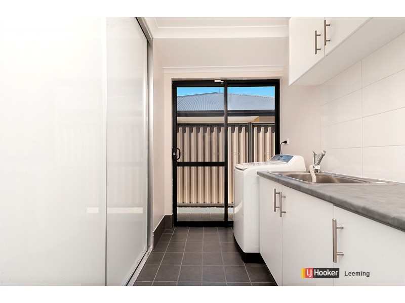 69 Villatella Gardens, Piara Waters WA 6112