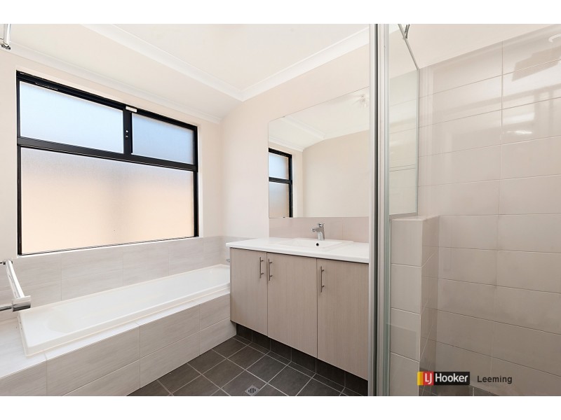 69 Villatella Gardens, Piara Waters WA 6112