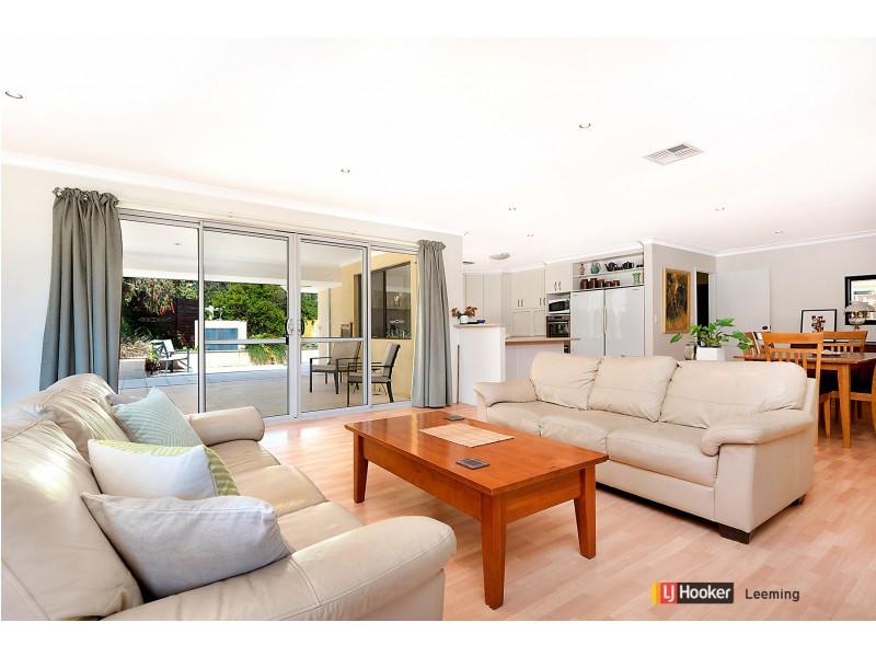 16 London Way, Bateman WA 6150