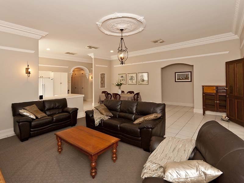 25 Harcourt Street, Inglewood WA 6052