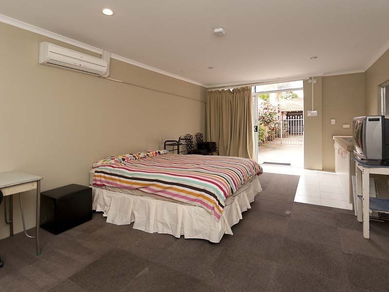 25 Harcourt Street, Inglewood WA 6052