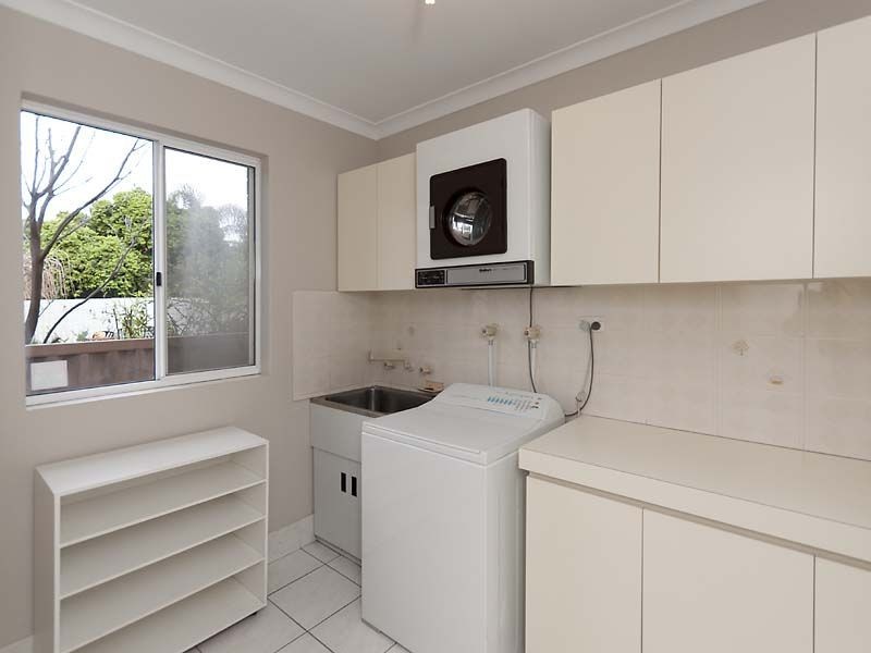 25 Harcourt Street, Inglewood WA 6052