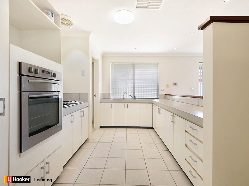 11B Sentinel Gardens, Leeming WA 6149