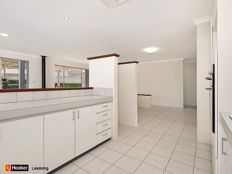 11B Sentinel Gardens, Leeming WA 6149