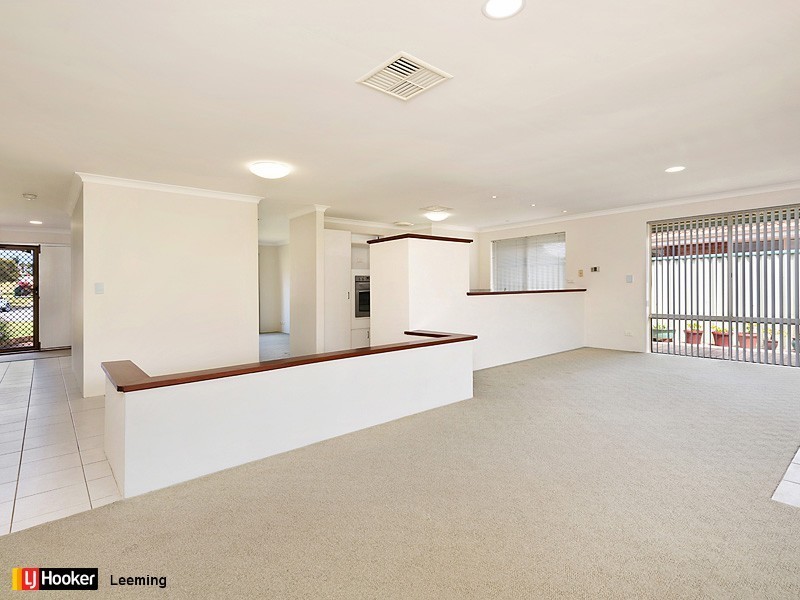 11B Sentinel Gardens, Leeming WA 6149