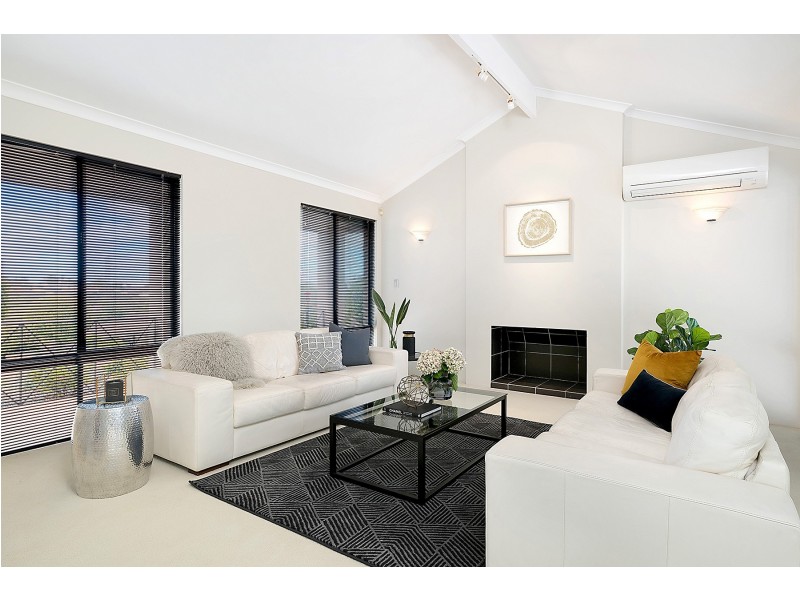 7 Peak Court, Leeming WA 6149