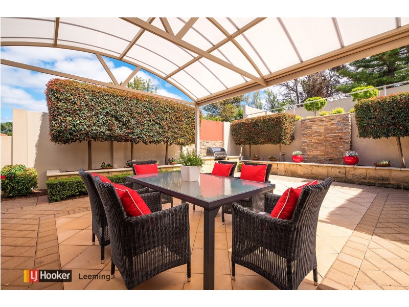 7 Peak Court, Leeming WA 6149