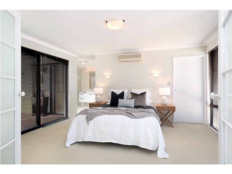 7 Peak Court, Leeming WA 6149