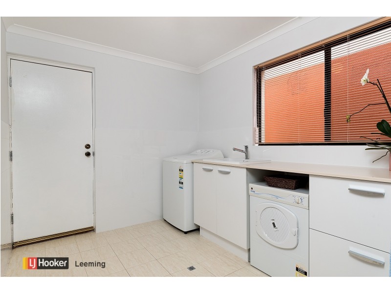 7 Peak Court, Leeming WA 6149