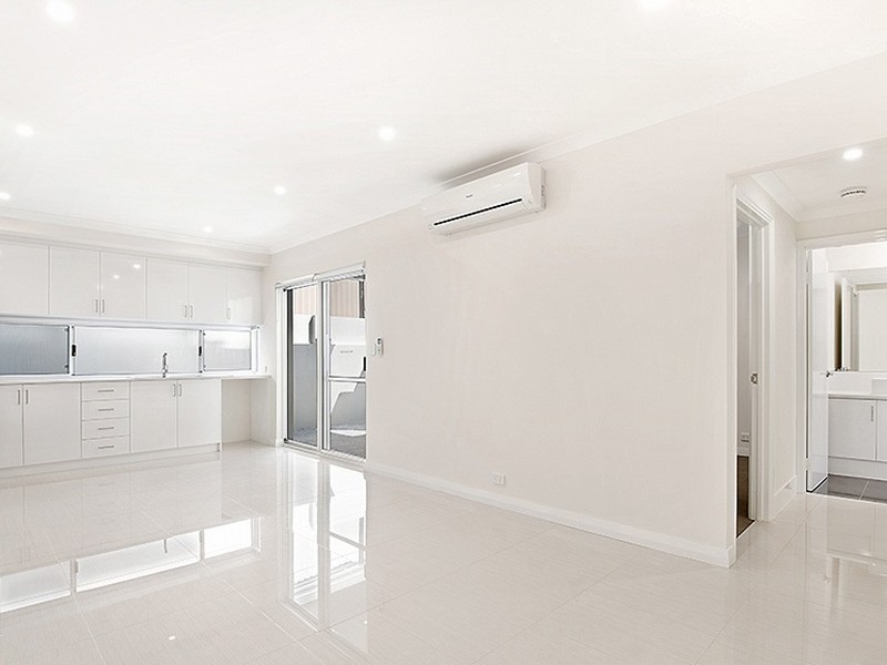 3/9 Orleans Street, Spearwood WA 6163