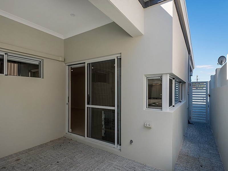 3/9 Orleans Street, Spearwood WA 6163