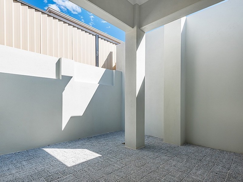 3/9 Orleans Street, Spearwood WA 6163