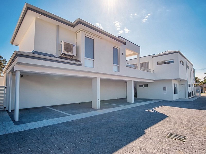 3/9 Orleans Street, Spearwood WA 6163