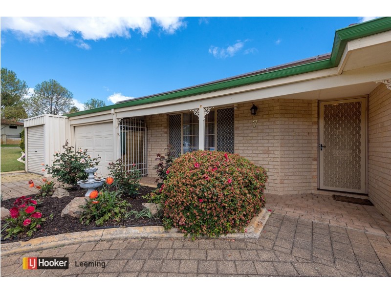 7 Fern Leaf Court, Leeming WA 6149