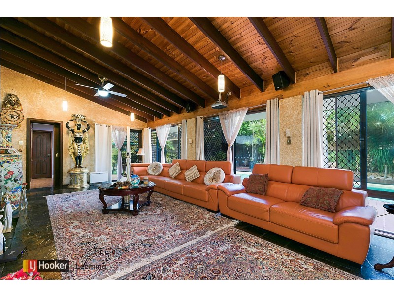 27 Matthew Avenue, Leeming WA 6149