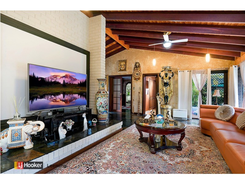 27 Matthew Avenue, Leeming WA 6149