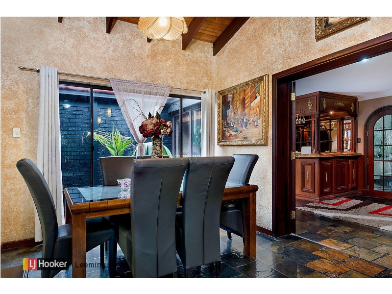 27 Matthew Avenue, Leeming WA 6149