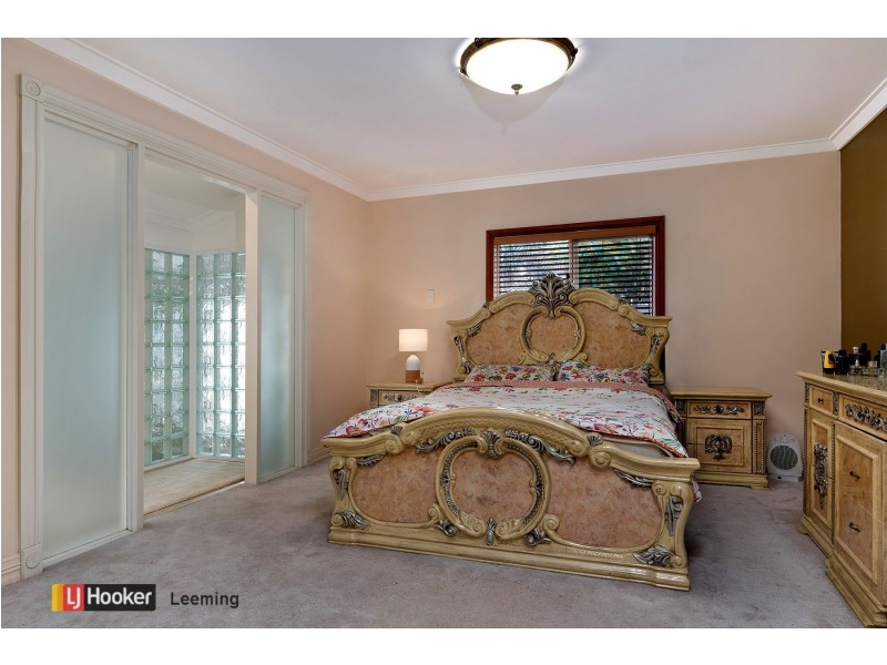 27 Matthew Avenue, Leeming WA 6149