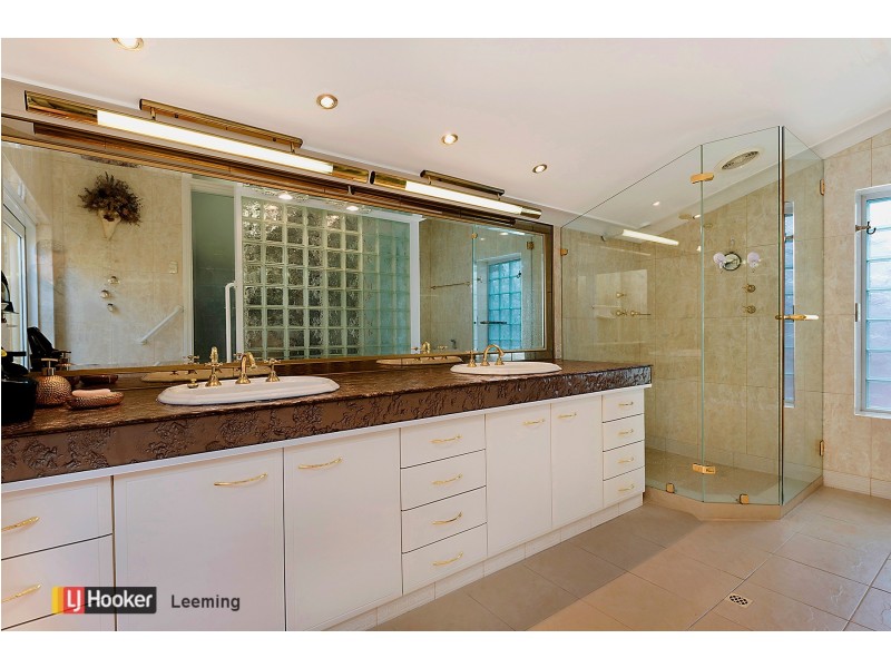 27 Matthew Avenue, Leeming WA 6149