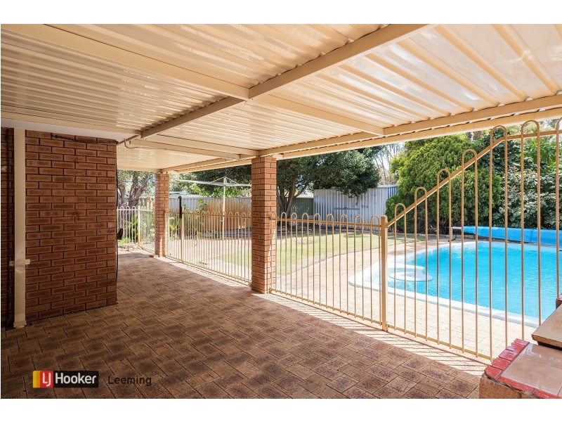 50 Greenway Avenue, Thornlie WA 6108