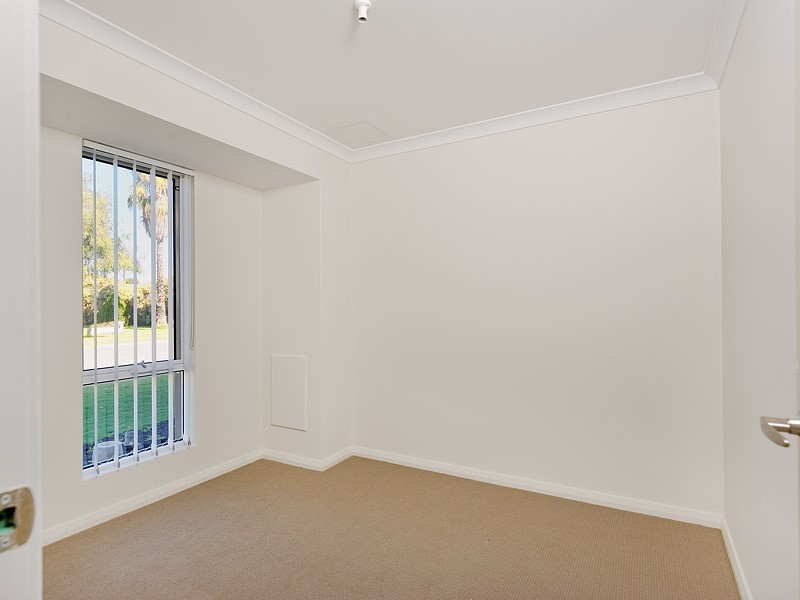 70 Churchill Ave, Dudley Park WA 6210