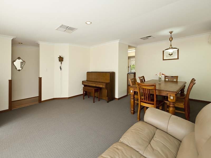 15 Macquarie Way, Willetton WA 6155